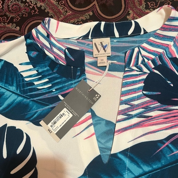 Worthington top/blouse size 5X, colors white turquoise black white pink. - Picture 12 of 13